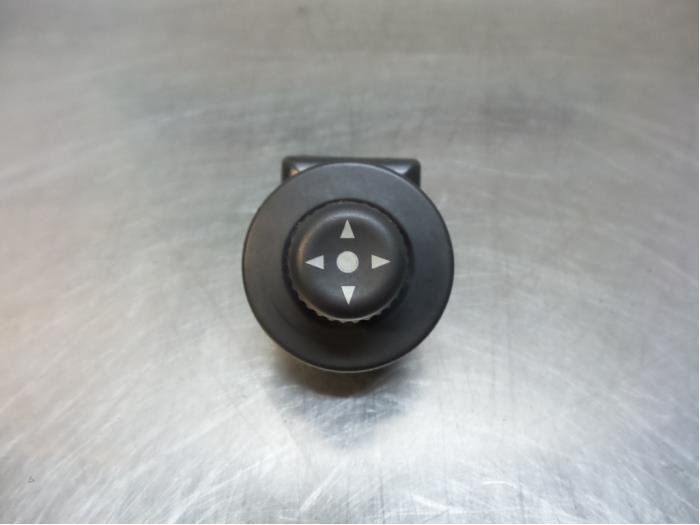 Commutateur rétroviseur d'un Peugeot Partner (Partner 02-), -, Utilisé, -, Peugeot