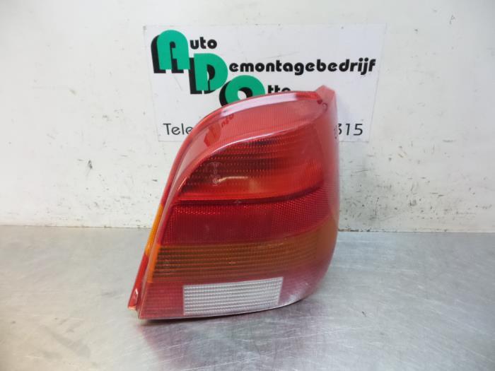 Achterlicht rechts van een Ford Fiesta (Fiesta 95-), Gebruikt, -, -, Ophalen of Verzenden
