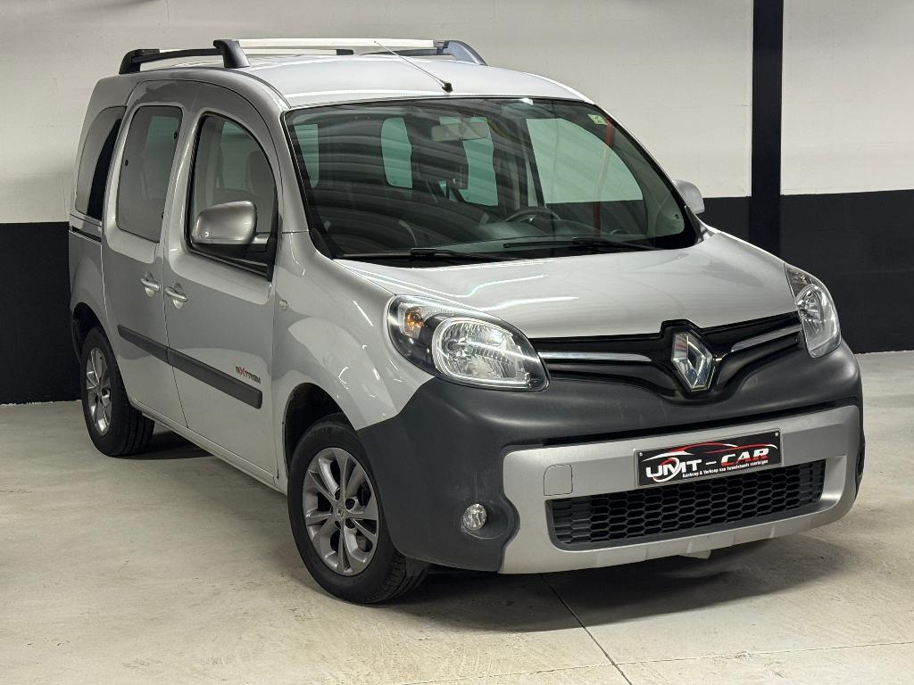 RENAULT KANGOO 1.2 BENZINE *TOP STAAT* 1 JAAR GARANTIE *LEZ✅, Auto's, Renault, Voorwielaandrijving, Euro 5, Zwart, 4 cilinders