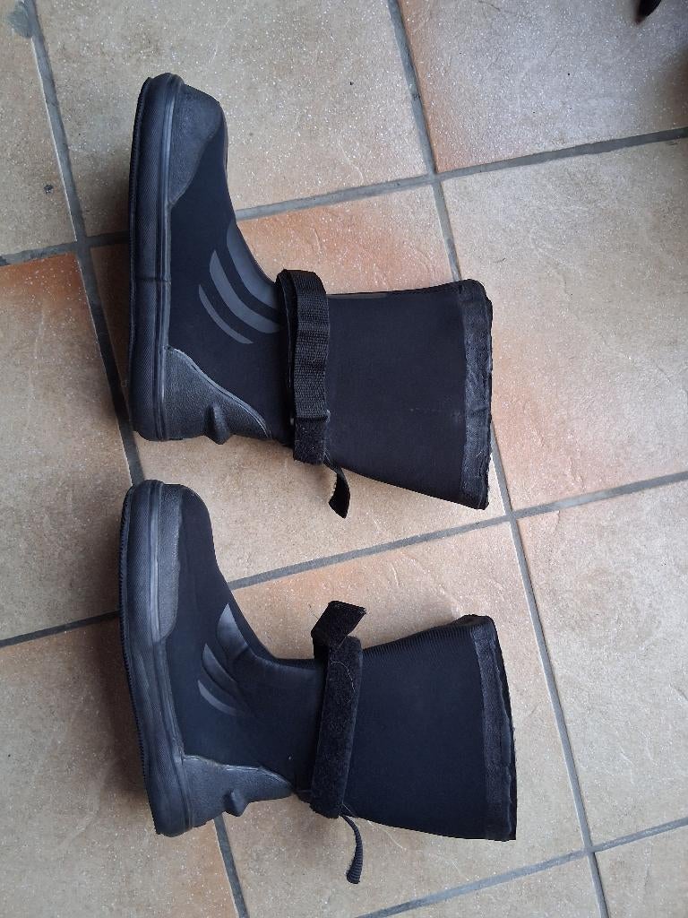 Botte de plongée, Enlèvement, Comme neuf, Autres types
