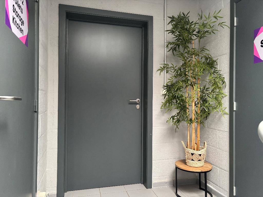 Kantoorruimte, polyvalente ruimte te huur, Zakelijke goederen, Bedrijfs Onroerend goed, 72 m², Huur, Kantoorruimte