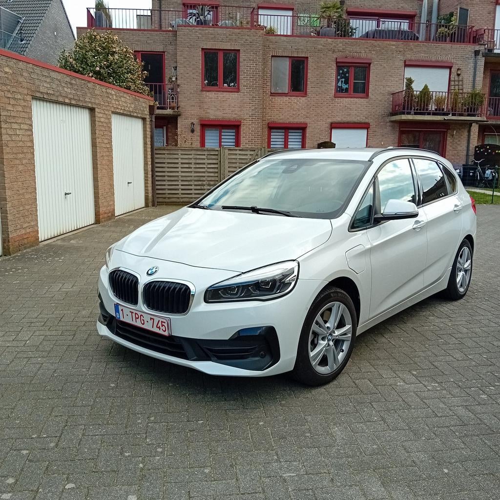 BMW 225xe de Active Tourer bj 06/2021) wit metalic, Auto's, BMW, Euro 6, Wit, 3 cilinders, USB