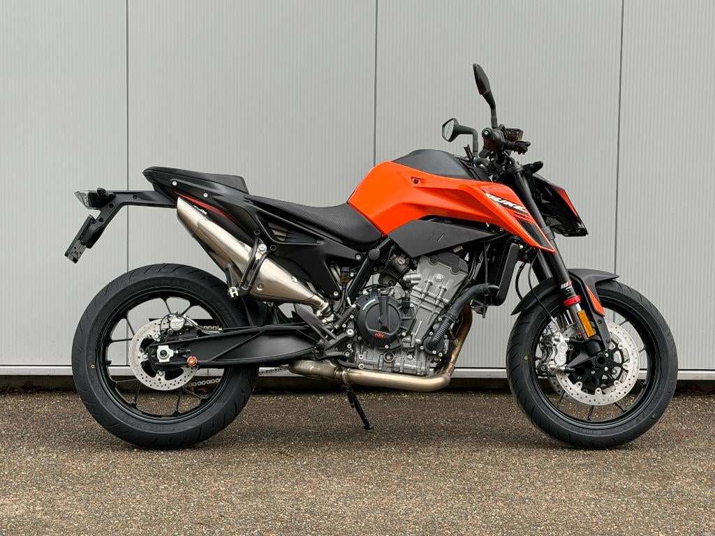 KTM Duke 790 / Techpack / Nieuw / BTW-motor / 4jaar Garantie, Motoren, 2 cilinders, Motorrijbewijs A, Bedrijf, Traction Control
