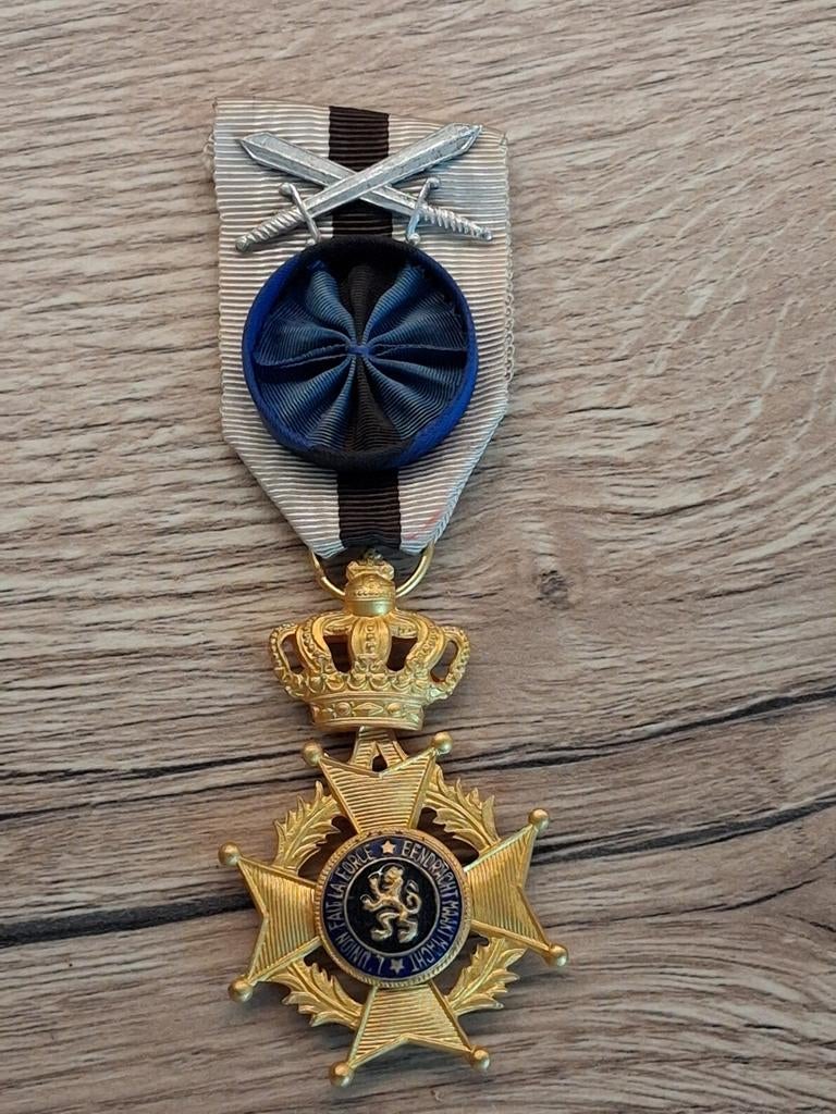 Médaille de l'Ordre Léopold II, mérite au Congo, Collections, Envoi