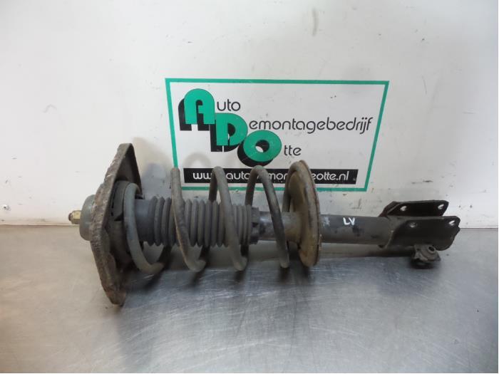 Schokdemperpoot links-voor van een Peugeot Expert (Expert 95, Gebruikt, -, -, Ophalen of Verzenden