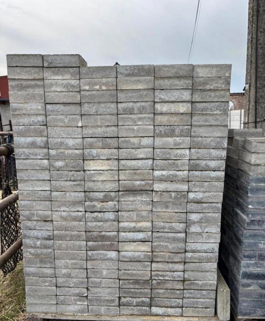 Betonklinkers (vierkant), Tuin en Terras, Ophalen, Klinkers, Zo goed als nieuw, 10 m² of meer