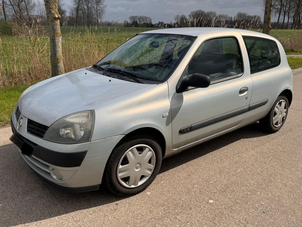 Renault clio 1.2Benzine Gekeurd voor verkoop, Auto's, Renault, Stof, Zwart, Bedrijf, 3 cilinders