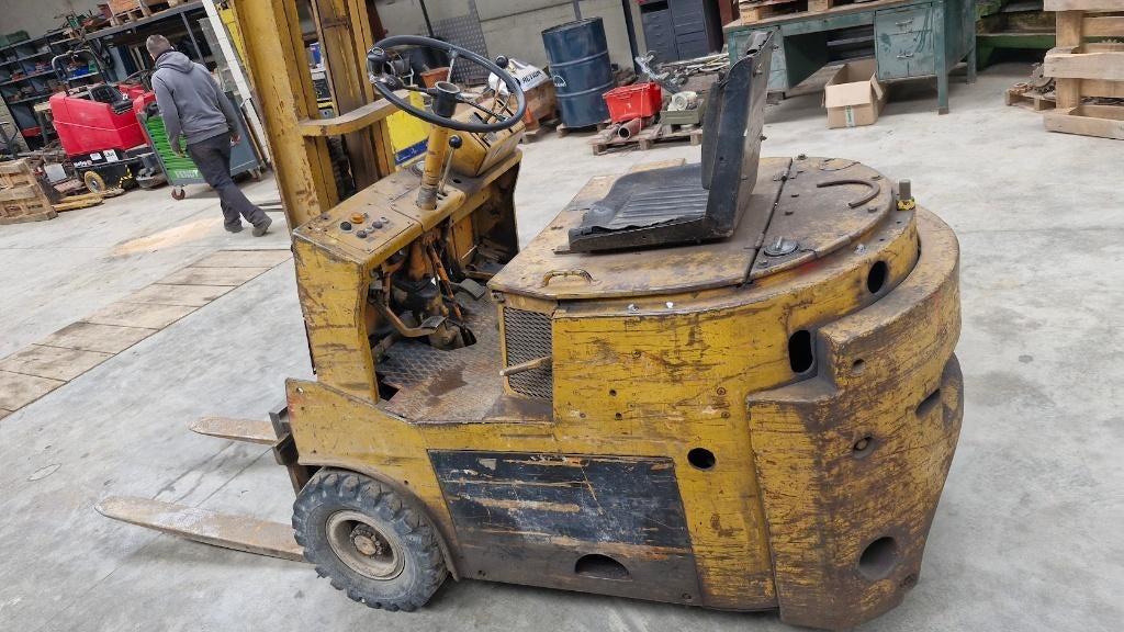 Clark - chariot élévateur, Articles professionnels, 1000 à 2000 kg, Enlèvement, Diesel, Chariot élévateur