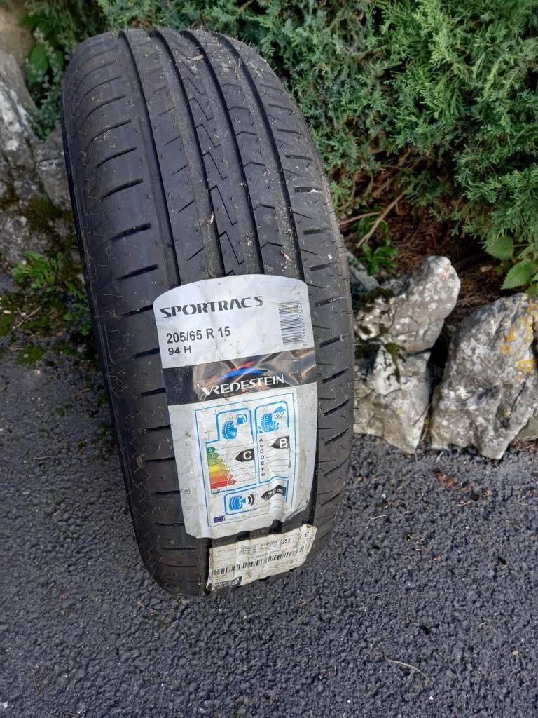 Pneus neufs à vendre., Enlèvement, Pneu(s)