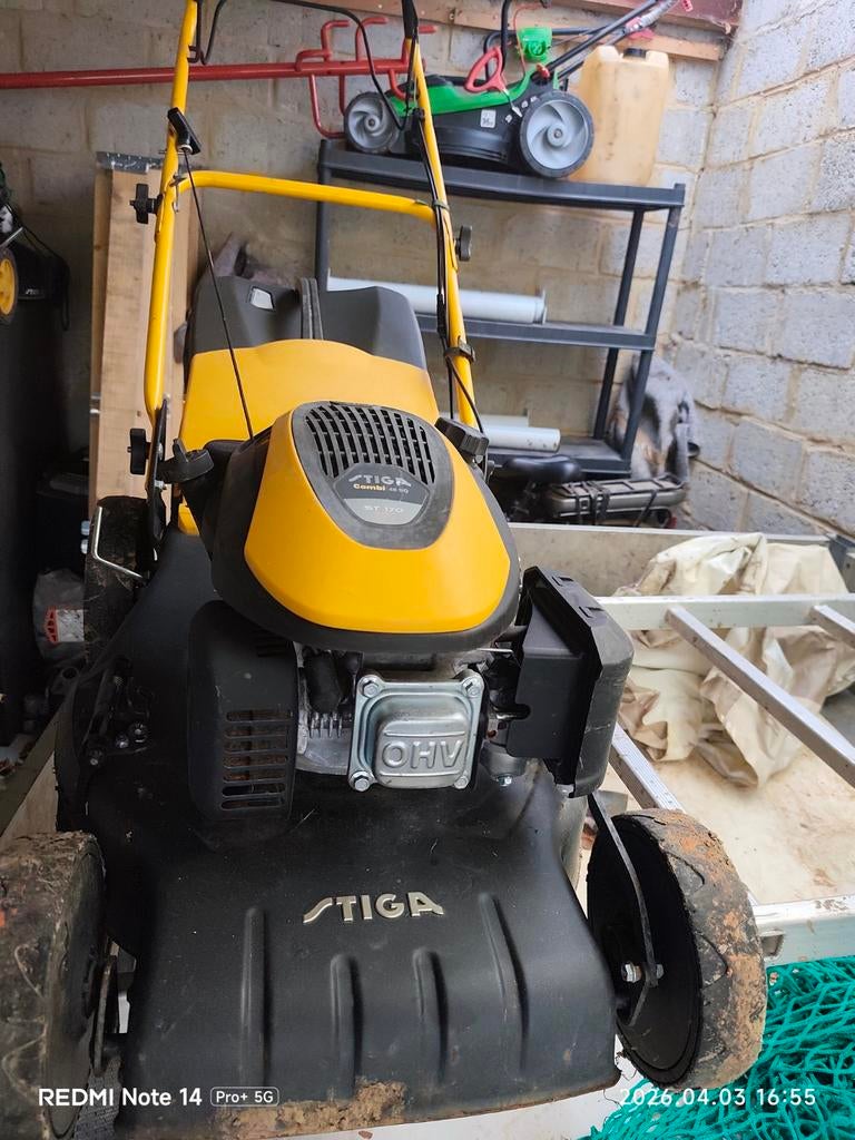 Stiga benzine grasmaaier met honda motor, Enlèvement