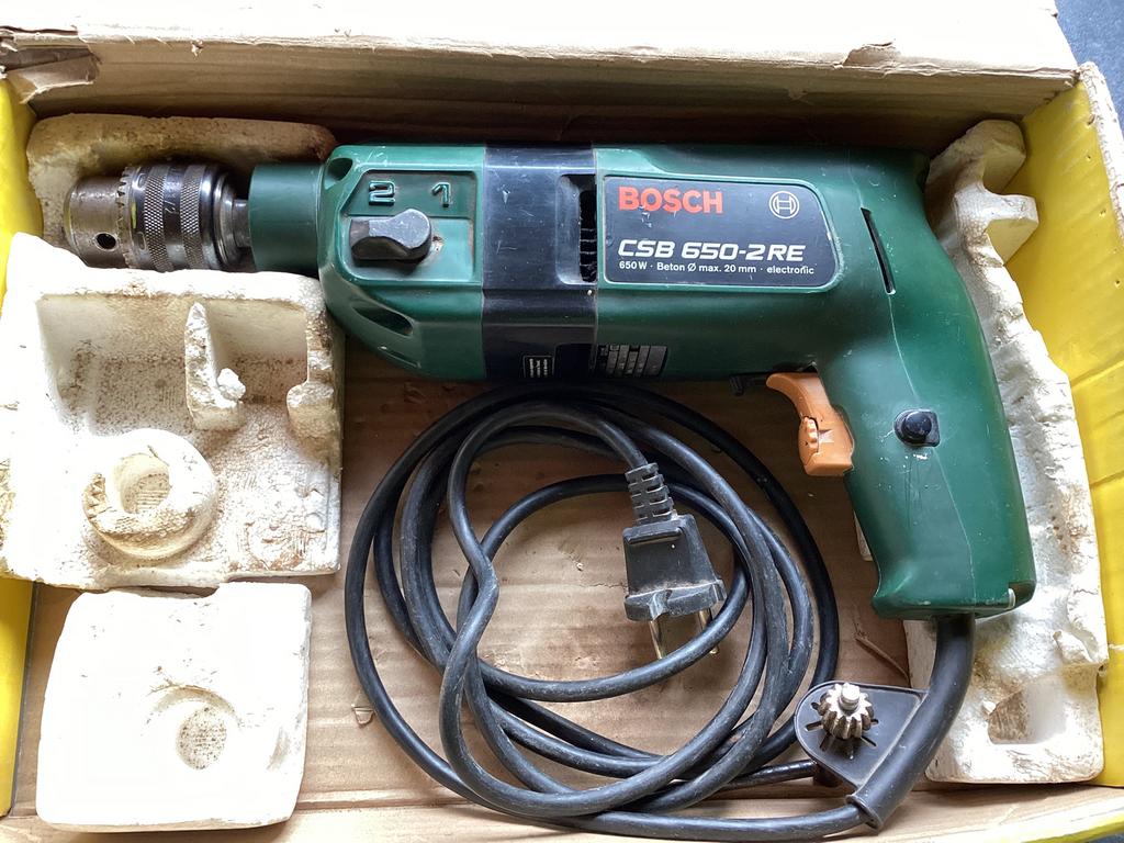 Dubbeltoerige boormachine BOSCH, Antiek en Kunst, Ophalen