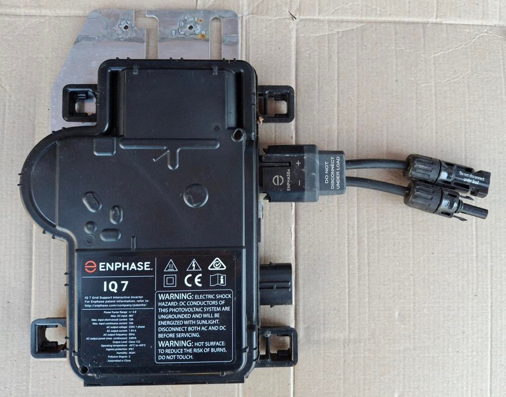 Micro omvormer zonnepaneel enphase iq7, Doe-het-zelf en Bouw, Ophalen