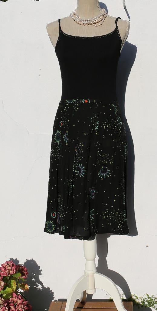 Très jolie jupe en 100% soie T38-40, Neuf, Enlèvement ou Envoi, Noir, Taille 38/40 (M)