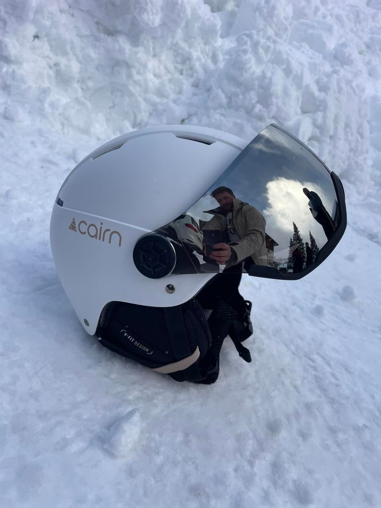 Casque de ski Cairn avec visière intégrée, Sports & Fitness, Ski & Ski de fond, Neuf, Autres types, Autres marques, Enlèvement ou Envoi