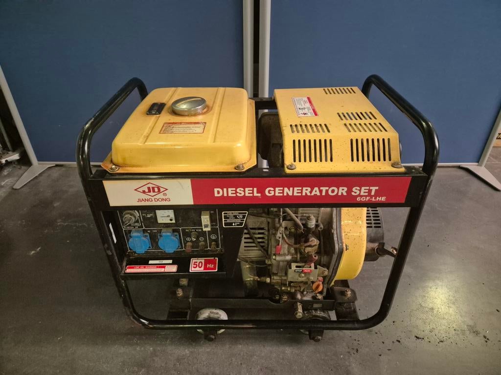 Groupe electrogene diesel occasion, Doe-het-zelf en Bouw, Aggregaten, Ophalen, Gebruikt, 5 tot 10 kVA, Dieselolie