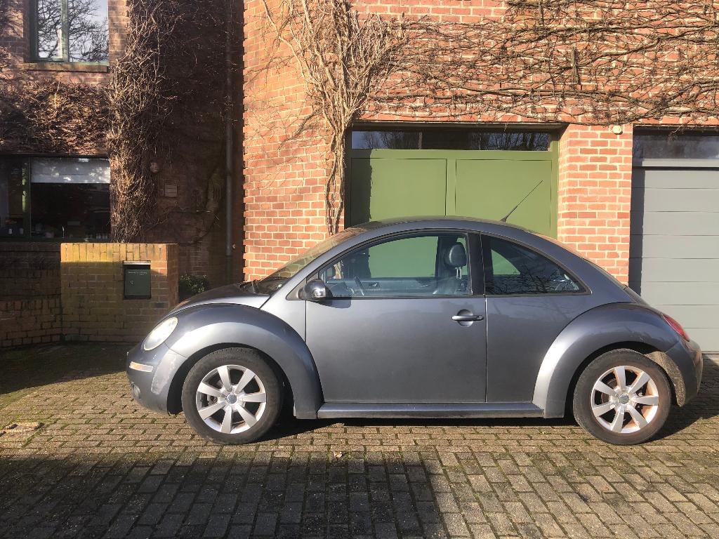 Volkswagen Newbeetle 2008 diesel-77kW-231000 km-3500€, Auto's, Voorwielaandrijving, 4 zetels, Leder, Particulier