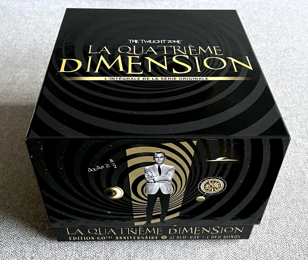 LA 4ème DIMENSION / COLLECTOR / 21 BLURAY + 1dvd + 2 Livrets, CD & DVD, Enlèvement ou Envoi, Comme neuf, TV & Séries télévisées