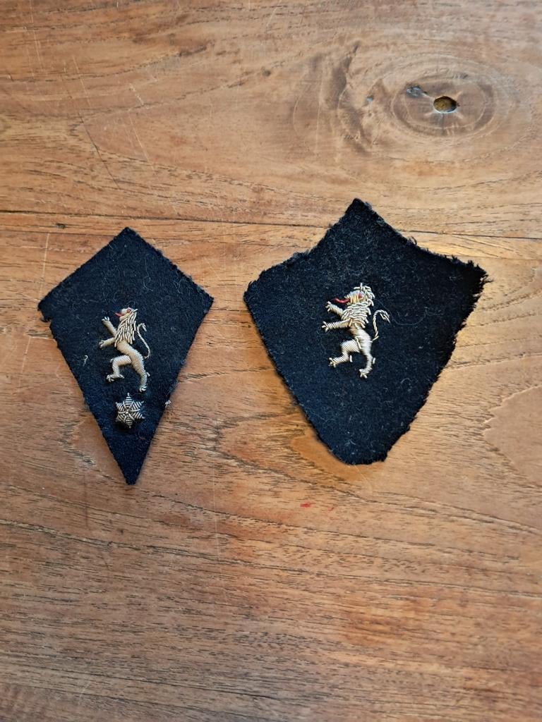 Écussons anciens de costumes