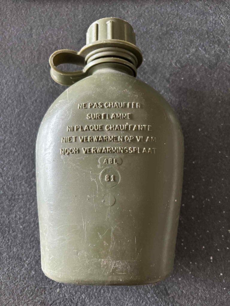 Gourde militaire en plastique couleur verte, Enlèvement ou Envoi, Armée de terre, Autres types