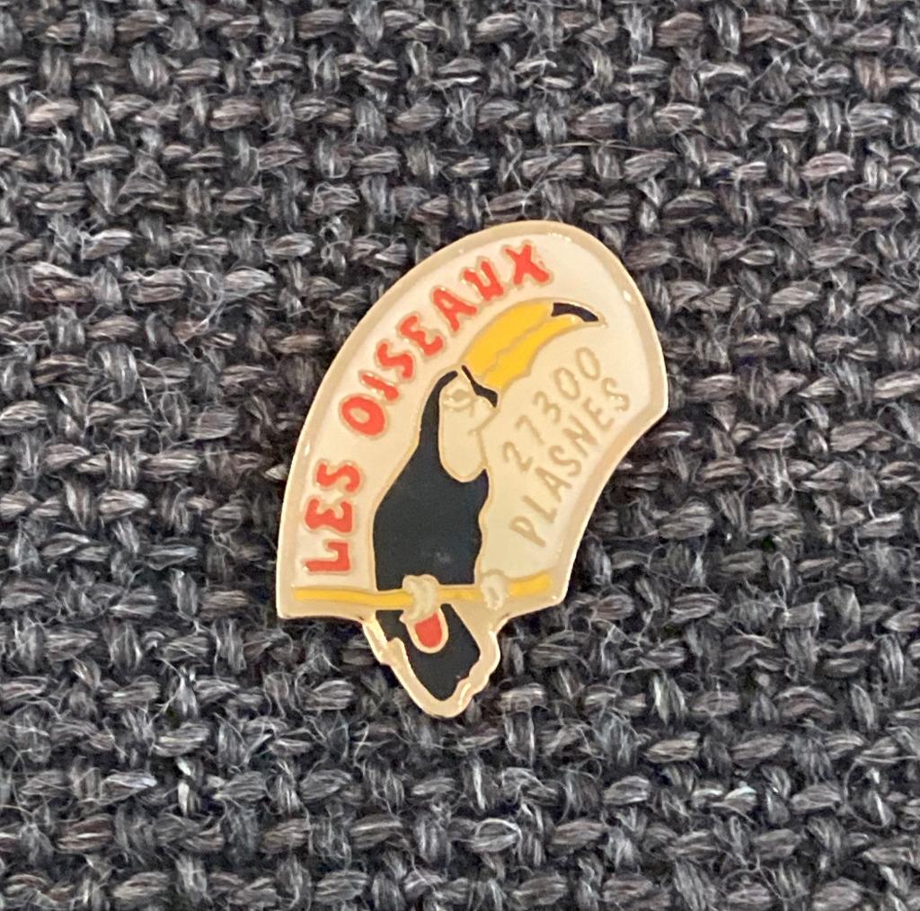 PIN - LES OISEAUX - PLASNES - FRANCE - FRANKRIJK, Envoi, Utilisé, Animal et Nature, Insigne ou Pin's