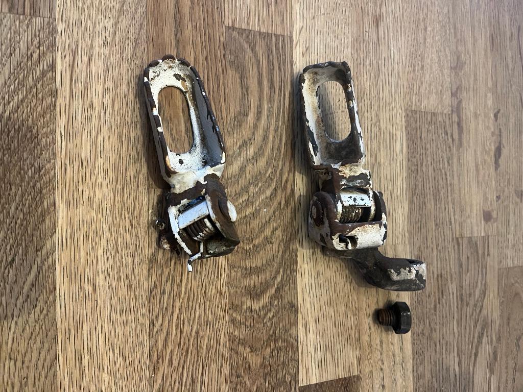 YAMAHA YZ 80 / Paire de reposes pieds, Enlèvement