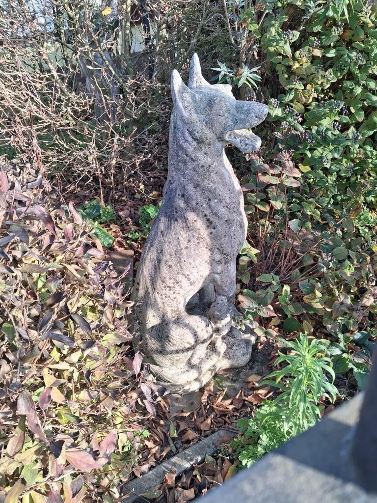 Grande et belle statue d'un chien. Statue de jardin Chien av, Jardin & Terrasse, Enlèvement, Comme neuf