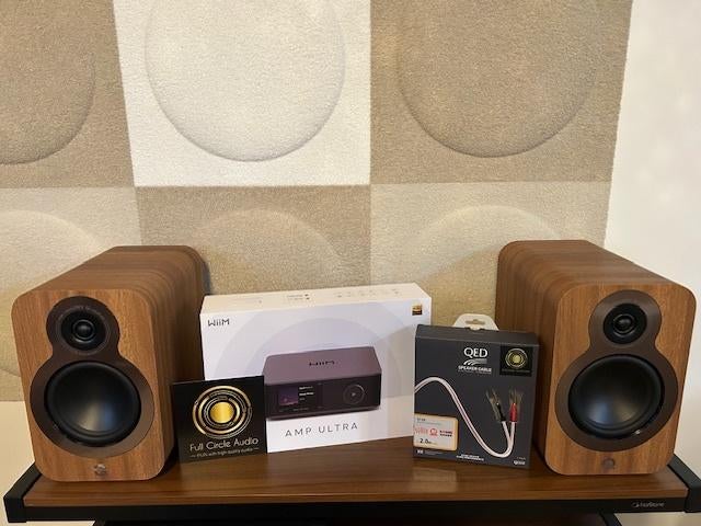 Wiim Amp Ultra + Q3020c +XT25 SPECIAL PROMO, Enlèvement ou Envoi, Neuf, 60 à 120 watts, Autres marques