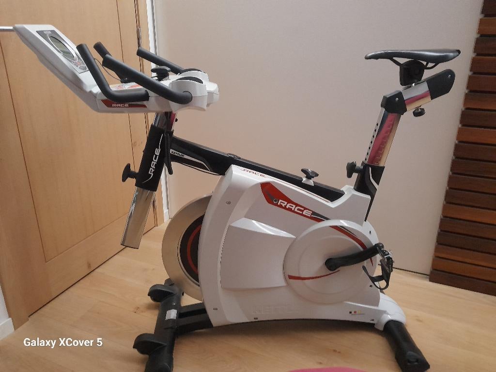 Kettler race vélo de spinning et de vitesse, Sports & Fitness, Vélo de spinning, Jambes, Comme neuf, Enlèvement