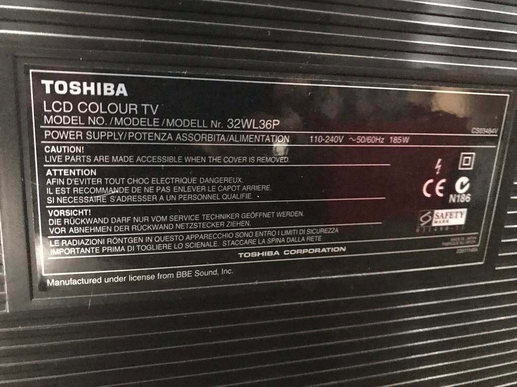 Toshiba 32WL36P LCD TV met Soundbar – €125, Toshiba, Enlèvement ou Envoi, 50 Hz, HD Ready (720p)
