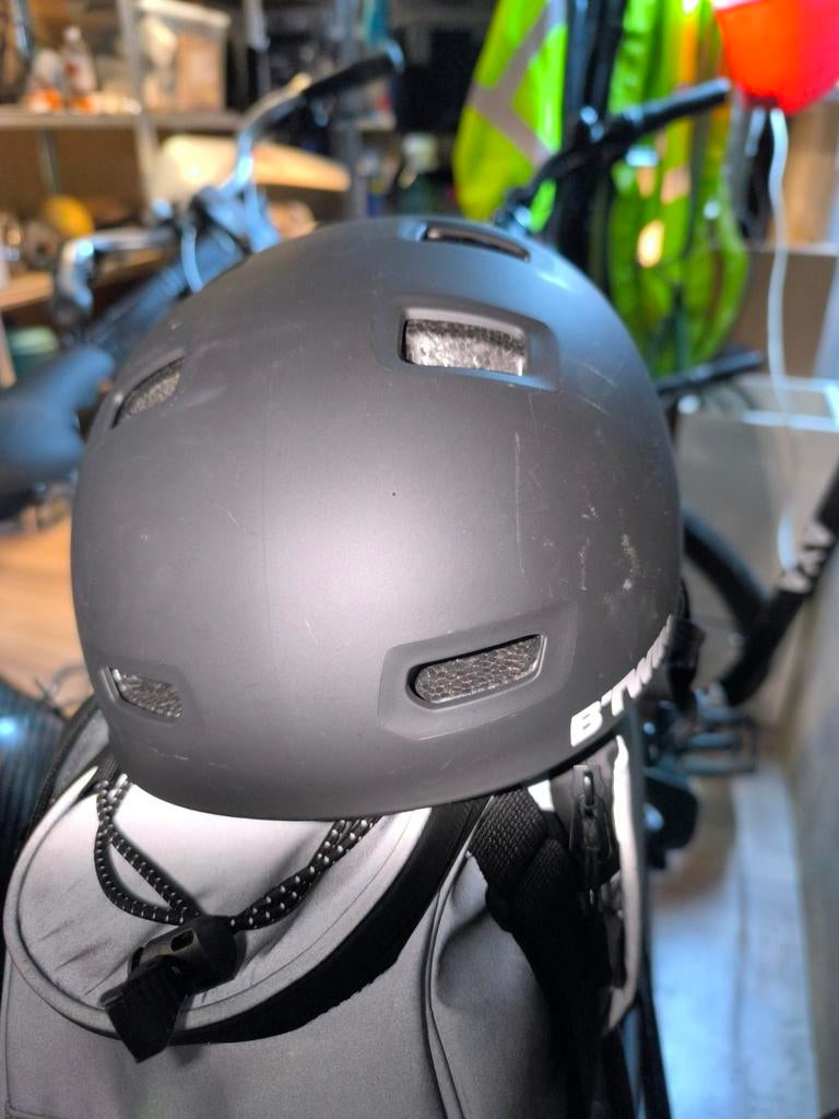 Decathlon fietshelm 55----59, Ophalen