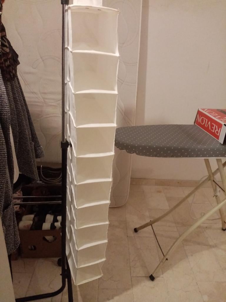 Étagère à suspendre, Enlèvement