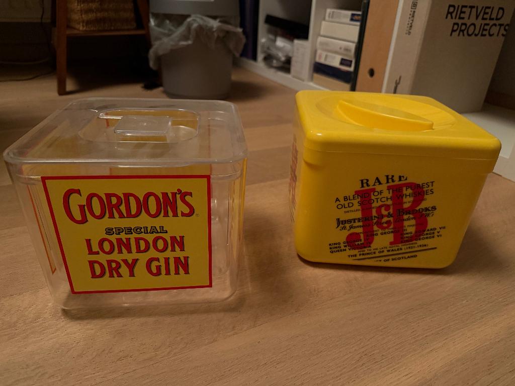 Gordon London Dry Gin -  J&B ice bucket - vintage, Verzamelen, Glas en Drinkglazen, Zo goed als nieuw, Overige typen, Ophalen of Verzenden