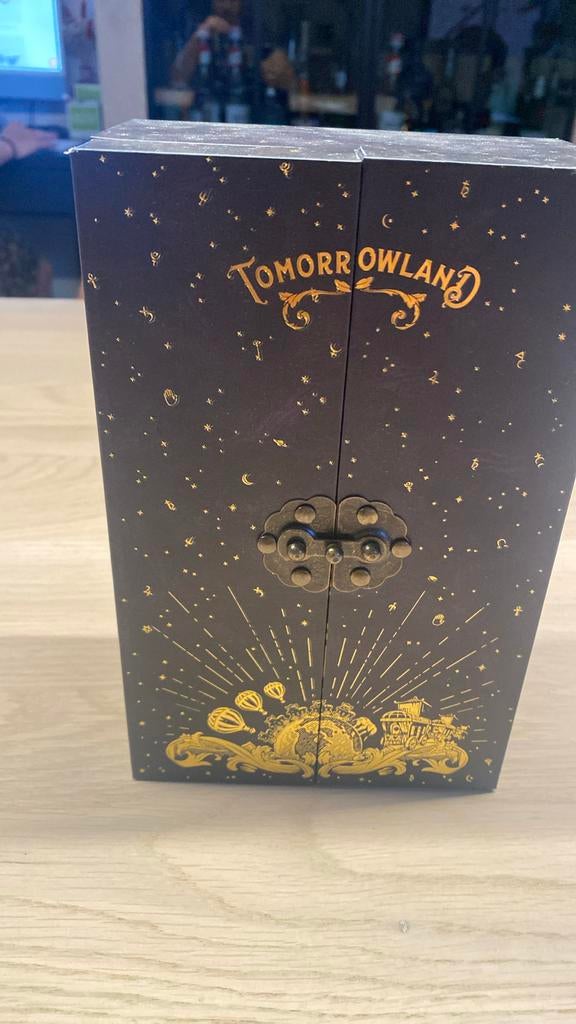 Tomorrowland treasure case 2017 incl bandje, Ophalen