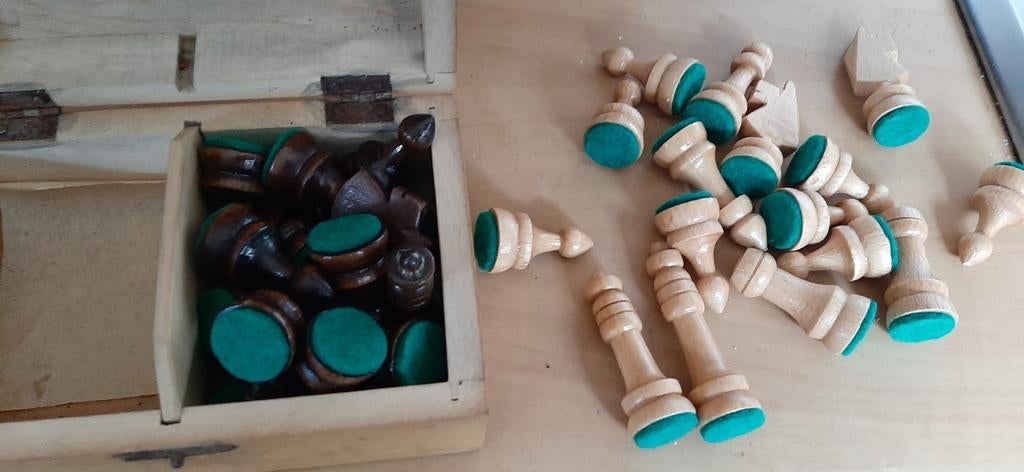 Pièces d'échecs en bois vintage, Enlèvement ou Envoi, Comme neuf