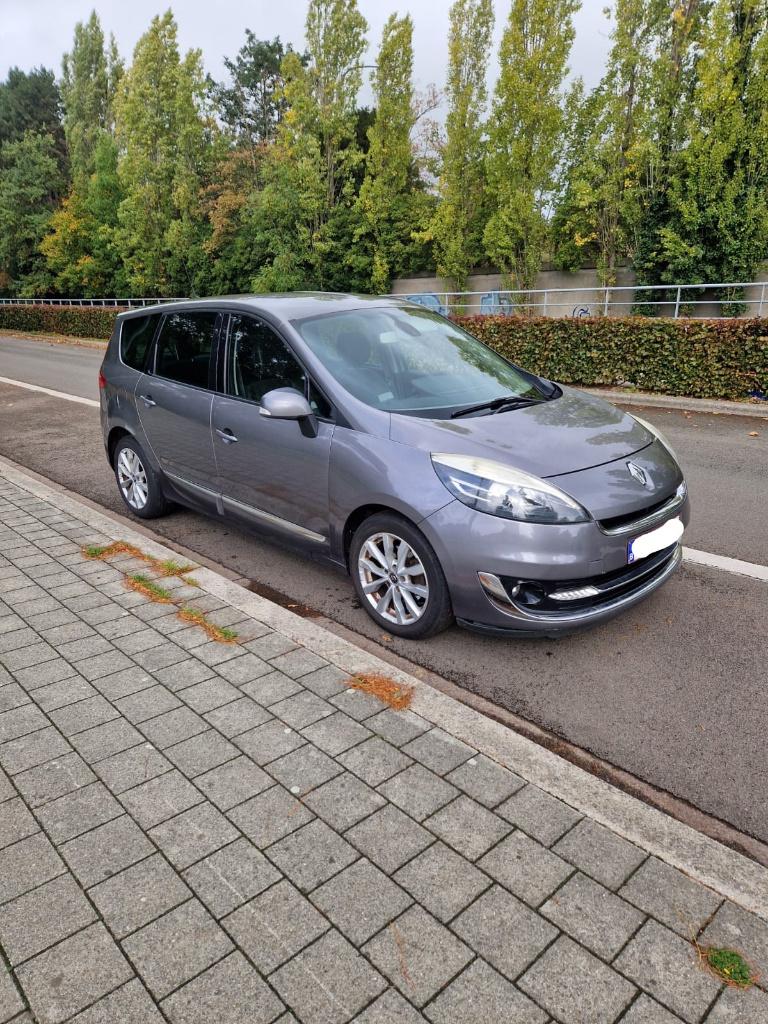 Renault Grand Scenic III 2012 1.6 dCi - 130 ch [full option], Achat, Boîte manuelle, 5 portes, 96 kW