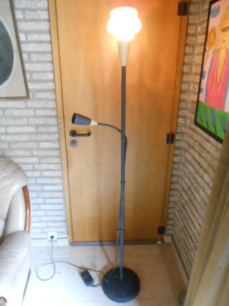 lampe de sol, lampe de lecture réglable, variateur Ikea, Maison & Meubles, Enlèvement, Utilisé, Métal, 150 à 200 cm