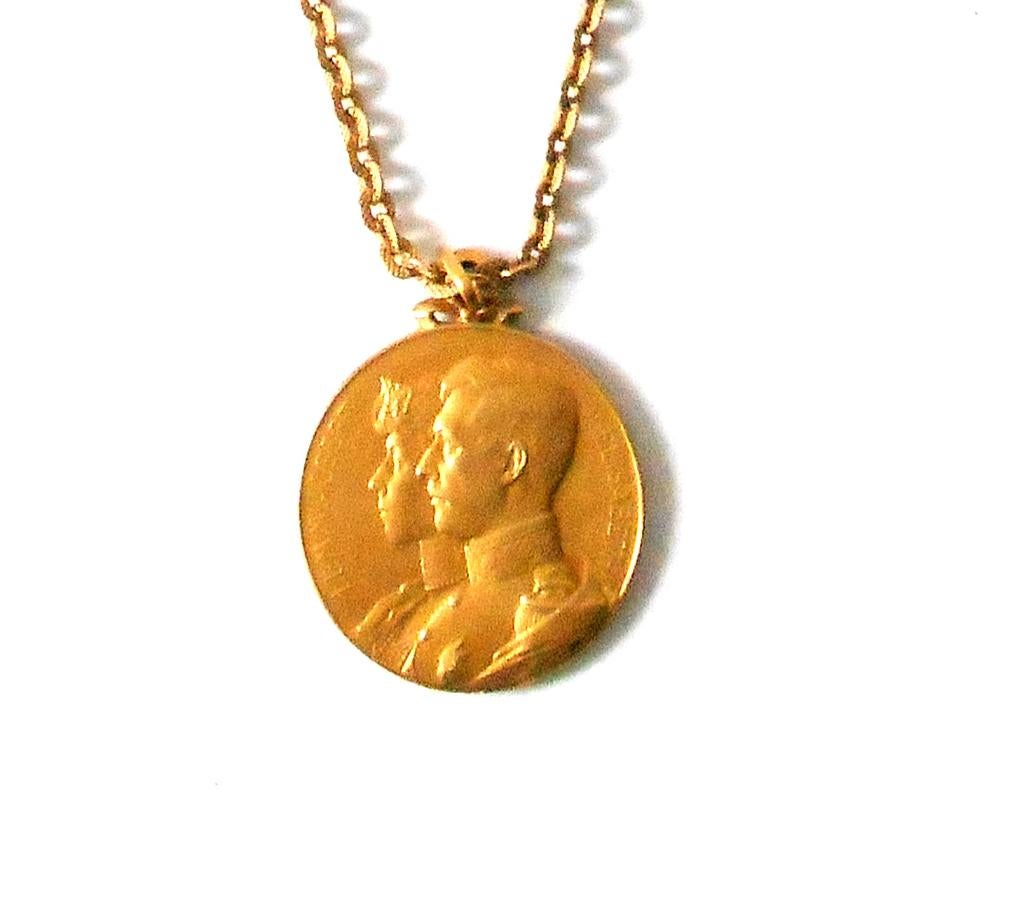 Médaillon et collier en bronze ancien Albert I (1910), Enlèvement ou Envoi, Or, Collier