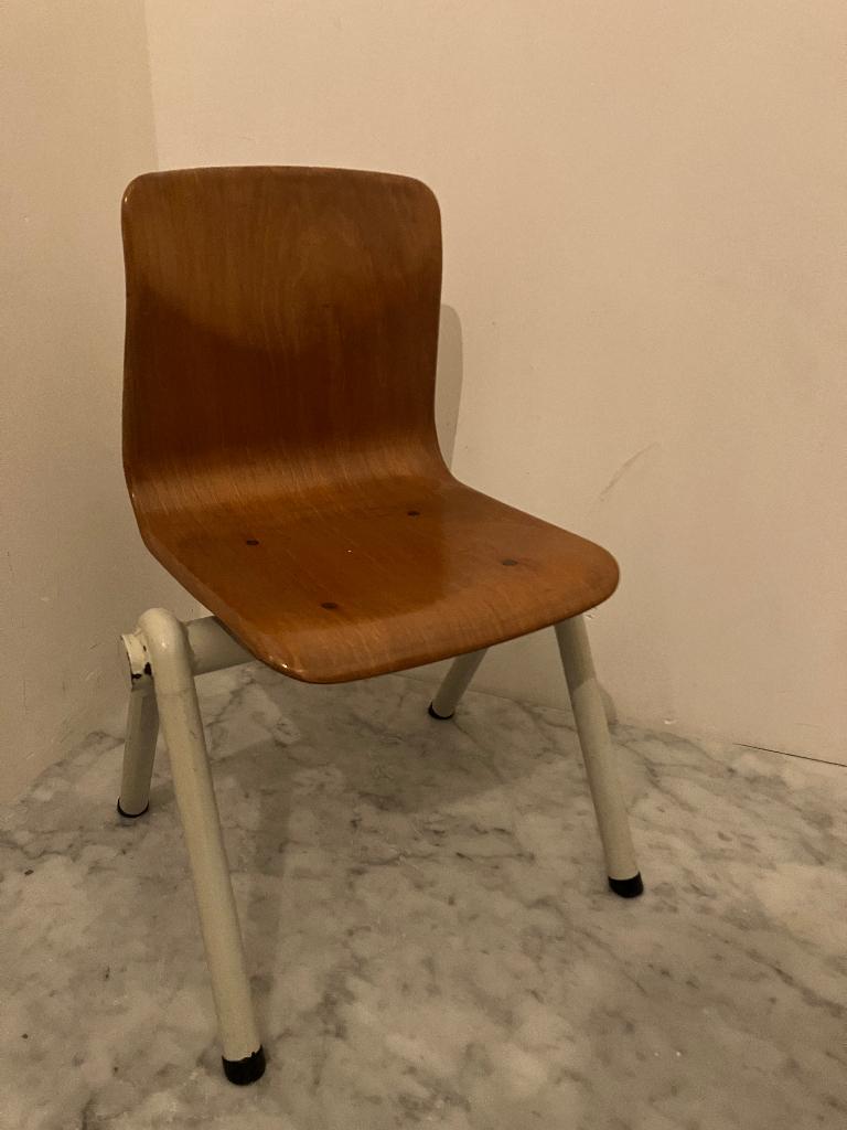 Stoel kind/ kinderstoel/ schoolstoel - 2 stuks, Enlèvement, Utilisé, Bois, Deux