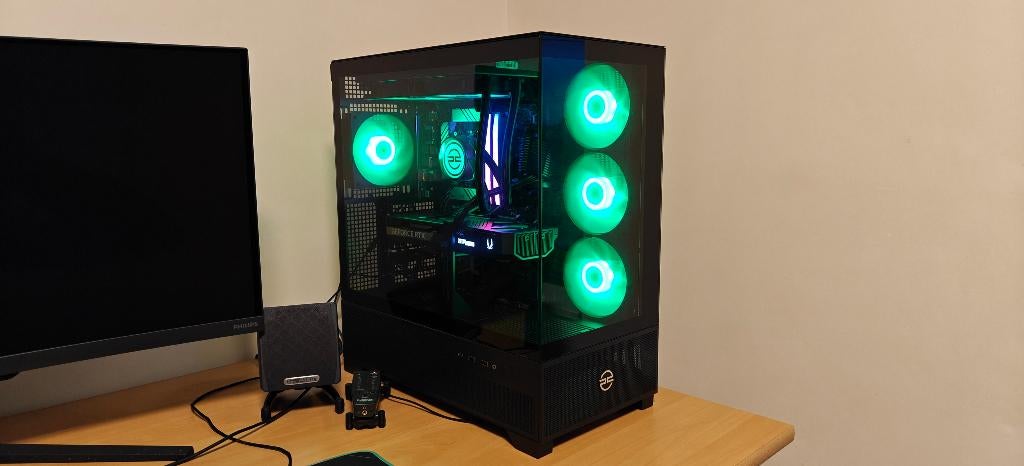 PC Specialist case + AIO waterkoeling + 6x 120mm ARGB-fans, Ophalen of Verzenden, Nieuw