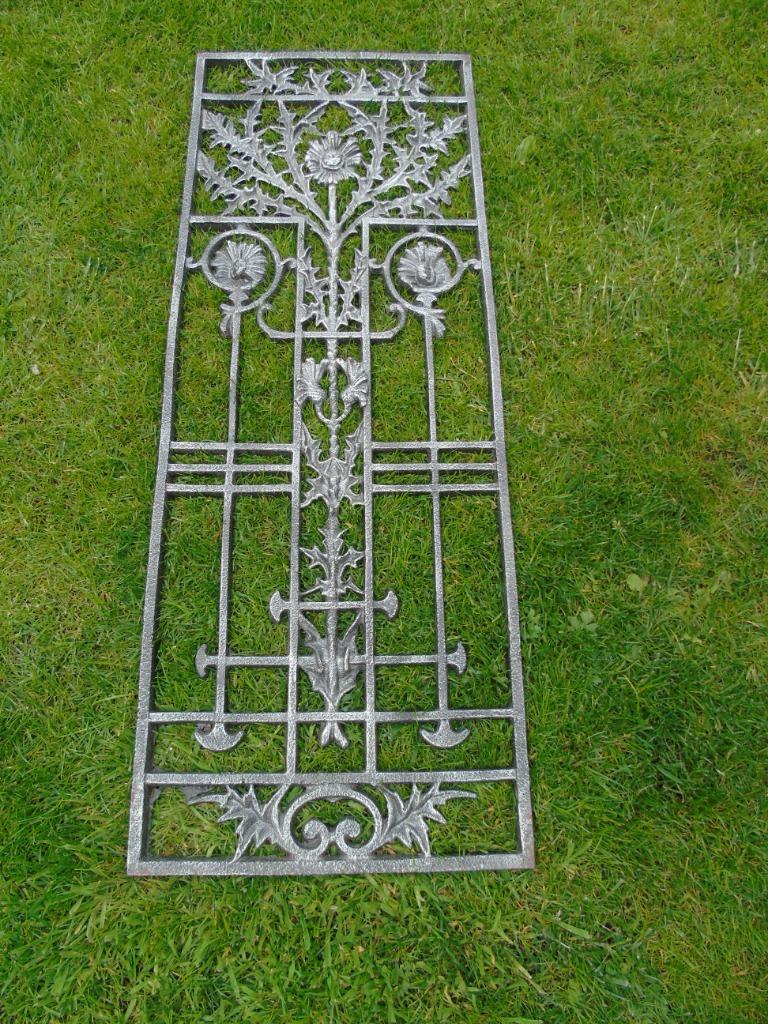 fronton murale décoration en fonte gris rouillé, Jardin & Terrasse, Décoration murale de jardin, Neuf, Enlèvement