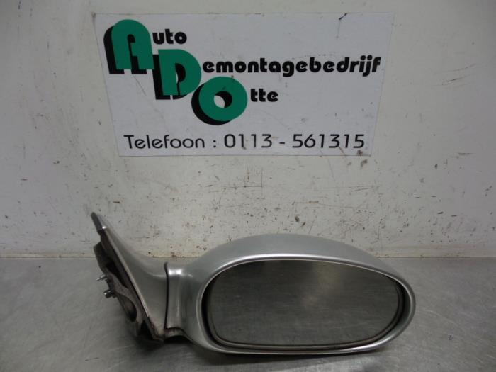 Buitenspiegel rechts van een Kia Rio (Rio 00-), -, -, Ophalen of Verzenden, -