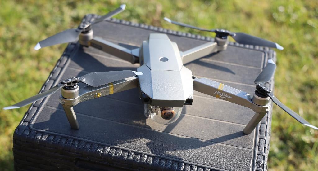 “DJI Mavic Pro Platinum + 3 batterijen – TOPSTAAT”, Audio, Tv en Foto, Drones, 250 tot 900 gram, Verlichting, Ophalen of Verzenden