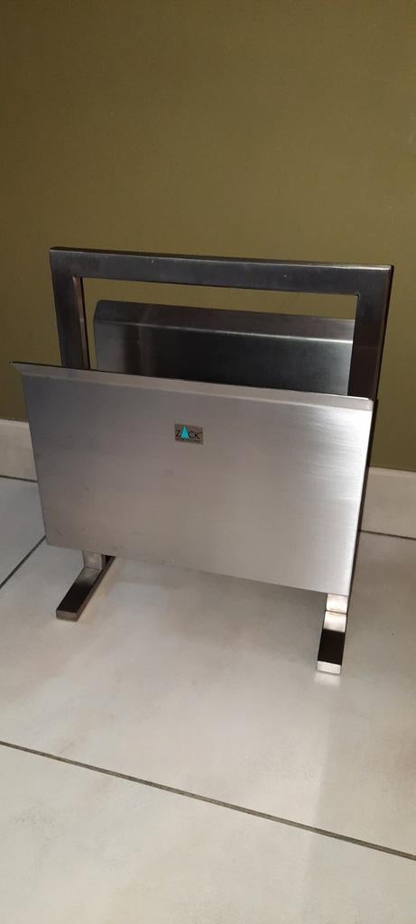 Dérouleur de conférence ZACK, Enlèvement, Utilisé