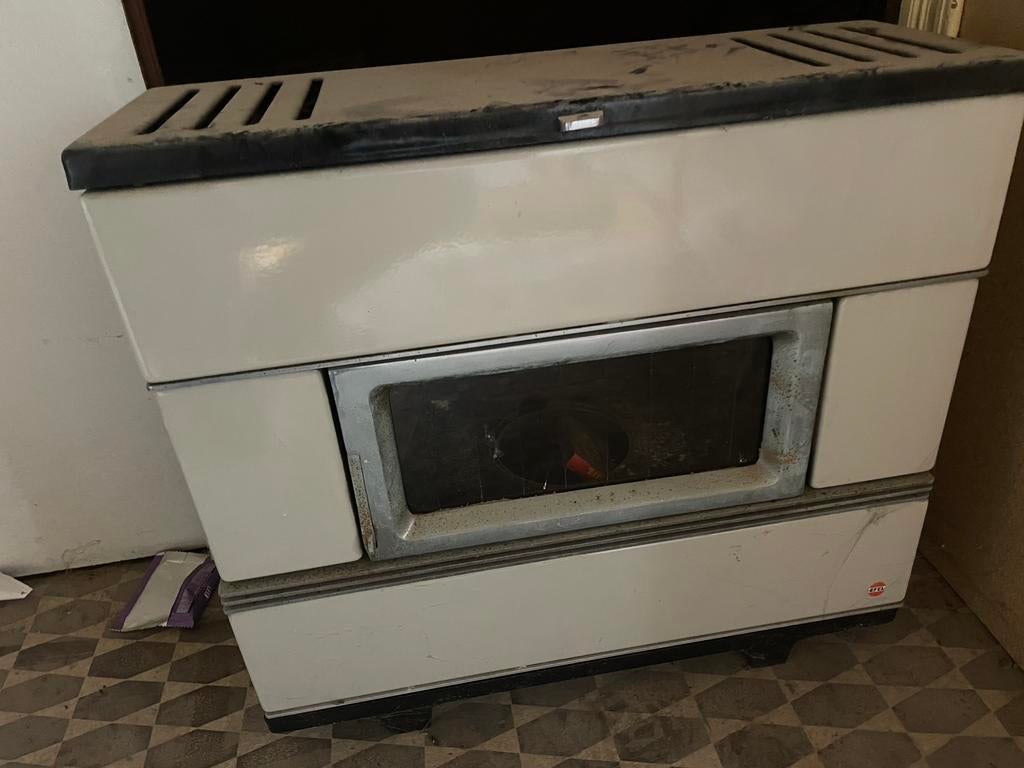 Kolen kachel, Autres carburants, Poêle à charbon, Enlèvement, Utilisé