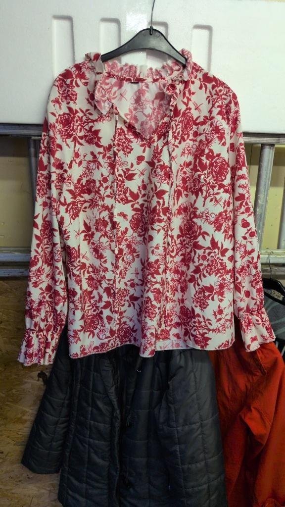 chemisier blanc/rouge - xxl - 5€, Envoi, Comme neuf, Blanc, Chemisier ou Tunique