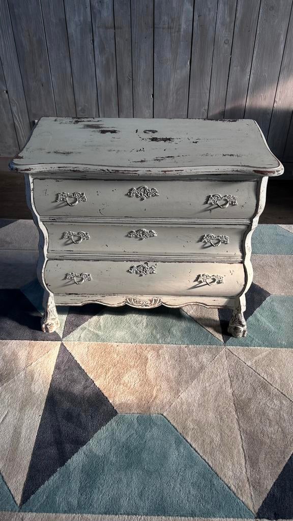 Ancienne petit commode en bois patine blanche, Maison & Meubles, Enlèvement, Comme neuf