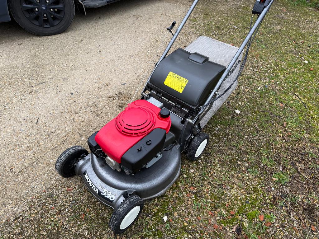 Zeer goede Grasmaaier Honda 536 hrd, Tuin en Terras, Ophalen, Honda, Opvangbak, Benzine-grasmaaier