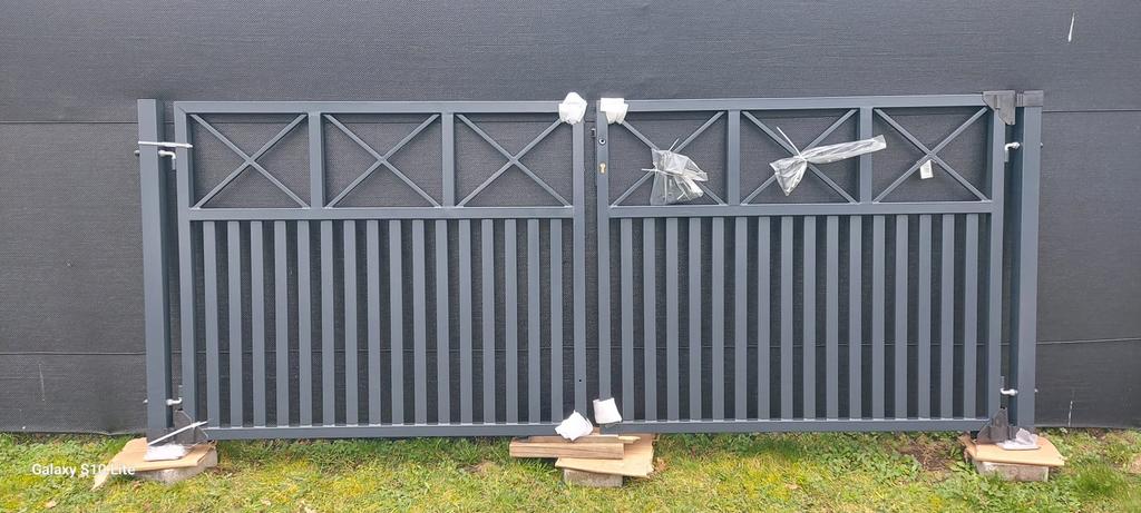 Tuin poort nog nieuw ! Meteen beschikbaar!, Tuin en Terras, Ophalen, Met poort, Aluminium, Zo goed als nieuw