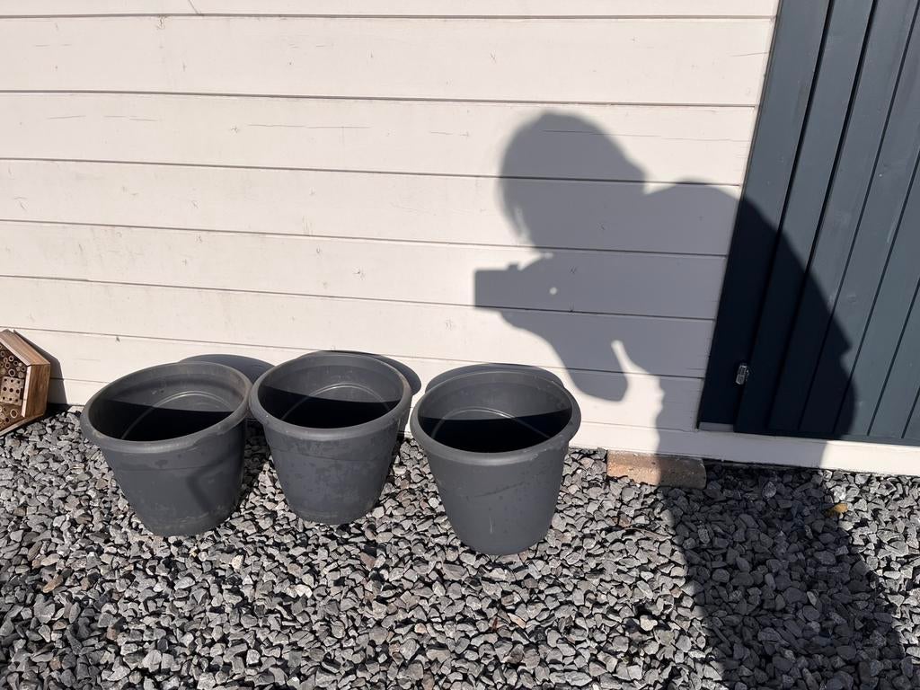 3 dezelfe bloempotten, Ophalen, Zo goed als nieuw, Kunststof