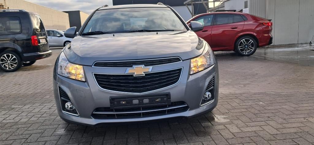 CHEVROLET CRUZE/2000cc DIESEL/53.000KM/GEKEURD/GARANTIE, Auto's, Chevrolet, Euro 5, Zwart, 5 deurs, Zilver of Grijs